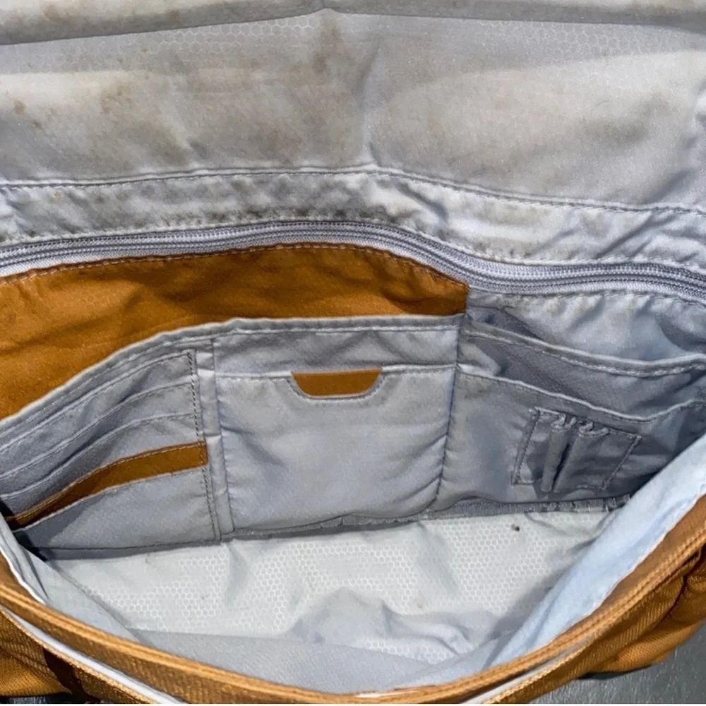 authentic T-Tech by Tumi signature messenger bag